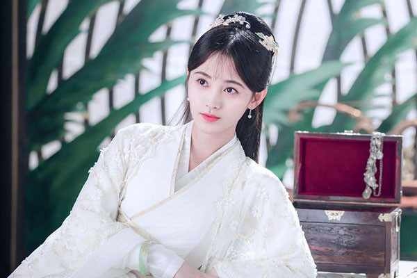 鞠婧祎