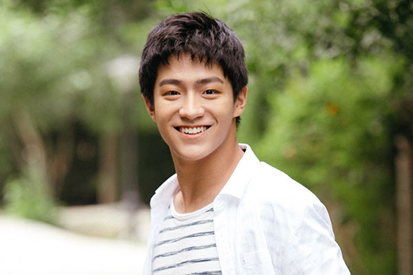 李卓钊