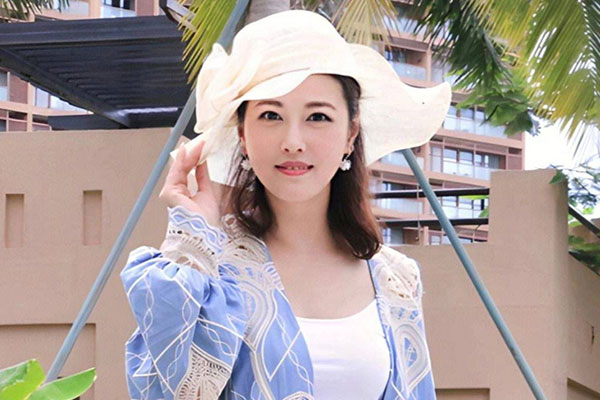 周海媚个人资料简介及图片