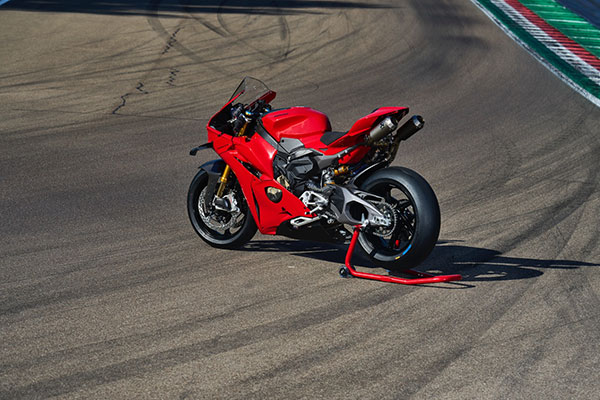 杜卡迪全新Panigale V4正式上市，重新定义高性能骑行时代