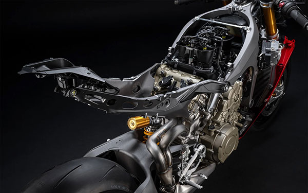 杜卡迪全新Panigale V4正式上市，重新定义高性能骑行时代