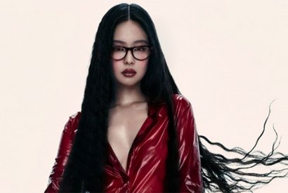 Jennie出任雷朋全球品牌代言人